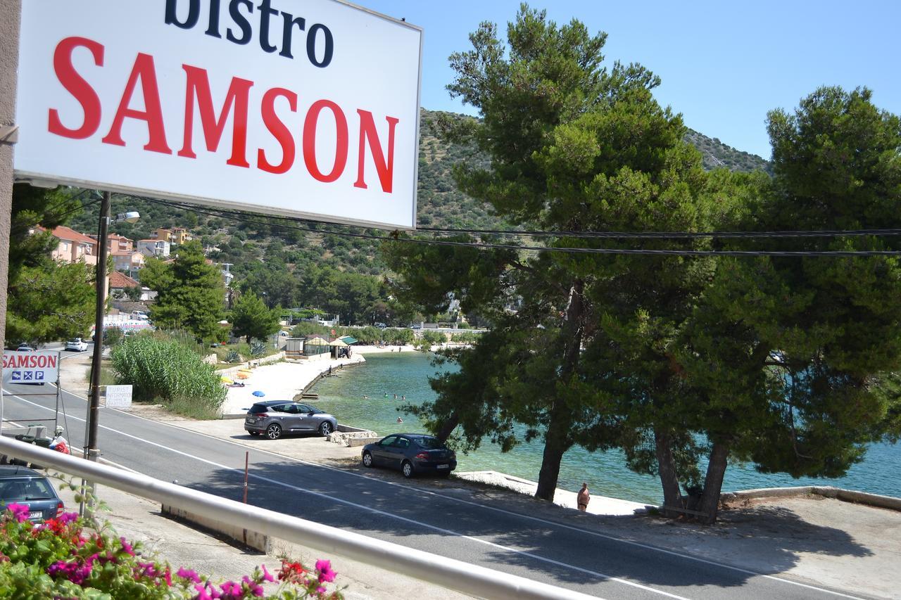 Samson Rooms Marina Esterno foto